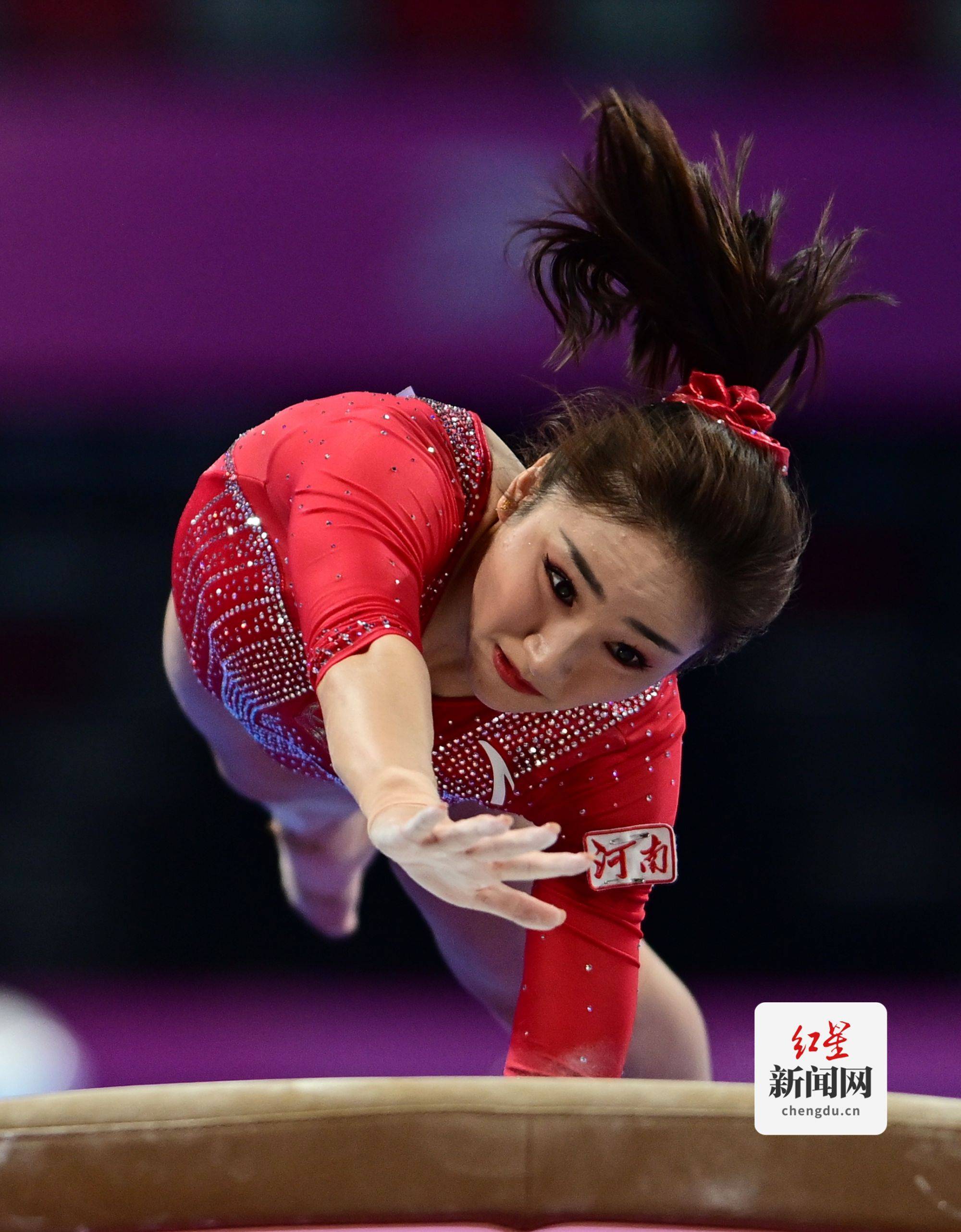 体操球员突破自我,表现堪称完美 体操球员突破自我,表现堪称完美