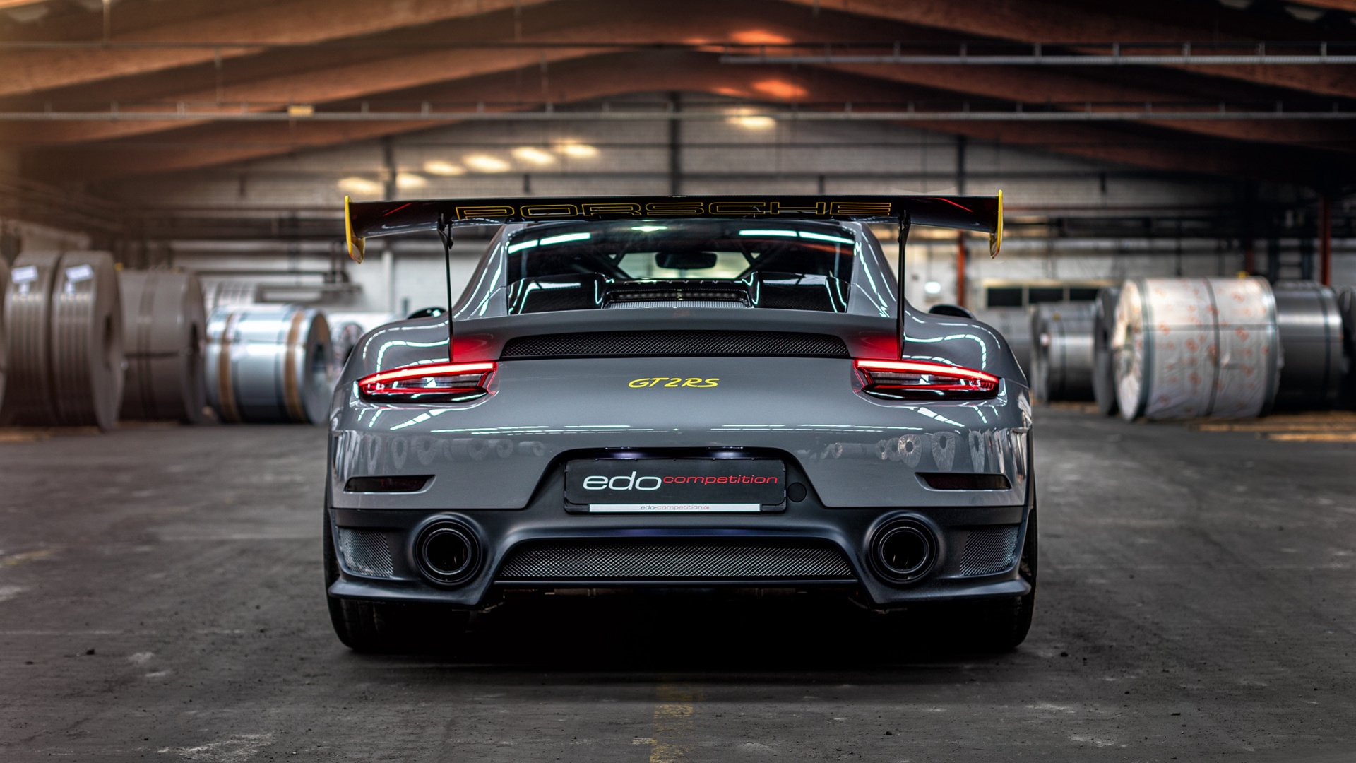 维尼修斯闪电双响改写战局！哥伦比亚2-0擒巴拉圭的关键转折